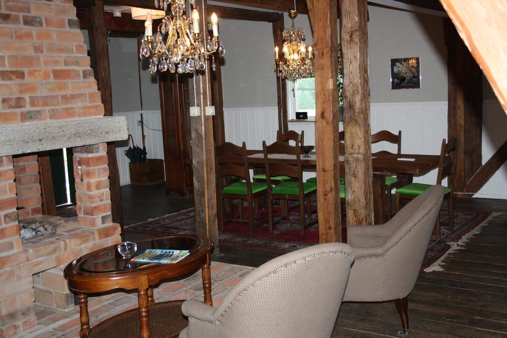 Апартаменти Ladugardens Pub & Sal Enhorna Екстер'єр фото